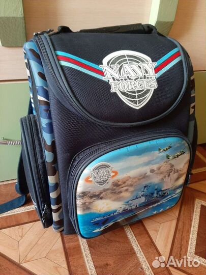 Ранец детский (школьный)