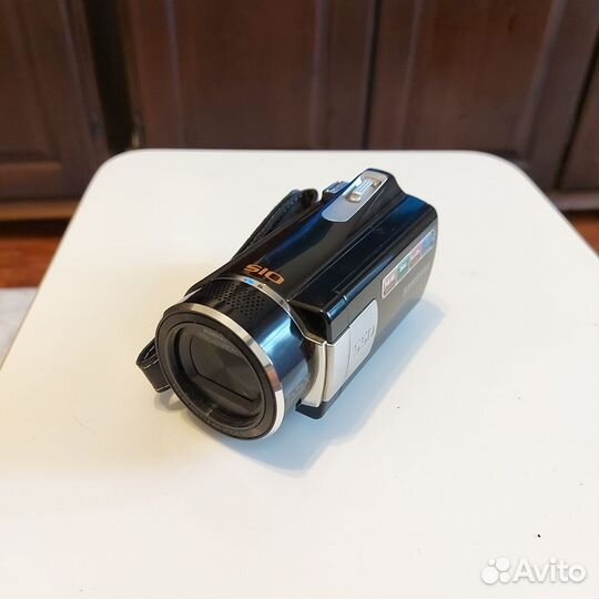 Цифровая видеокамера