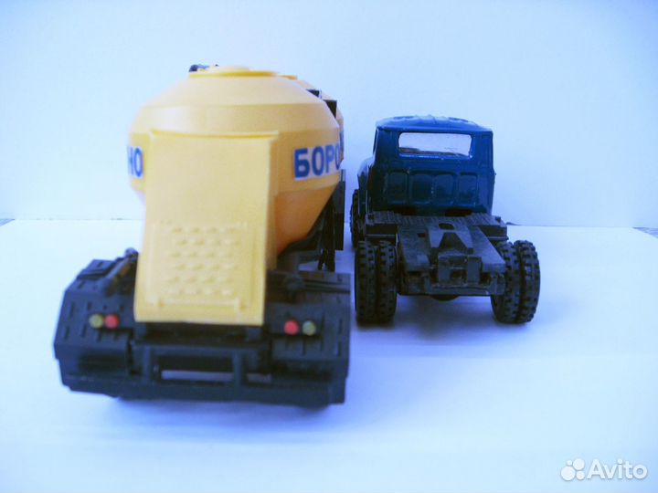 Модель зил-130 К4 амг Борошно. Сделано в СССР