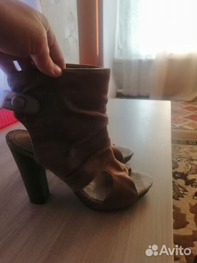 Обувь женская 36 размер