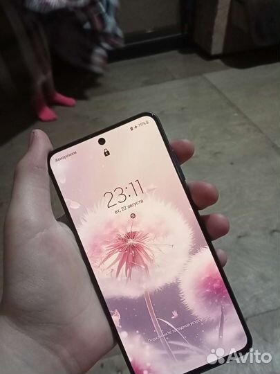 Продам смартфон Самсунг гелакси s22