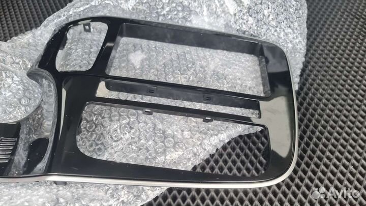 Рамка штатной магнитолы Mitsubishi outlander 2015