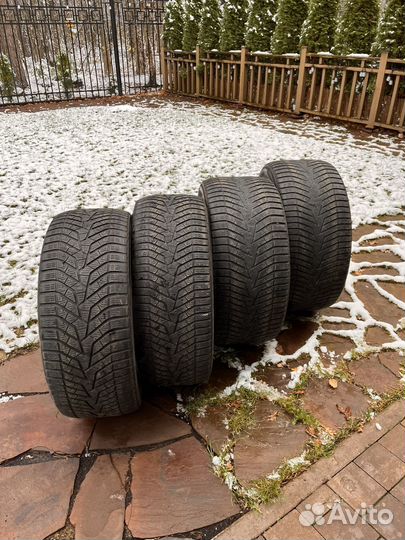 Yokohama BluEarth Winter V905 275/45 R21 и 315/40 R21 110V