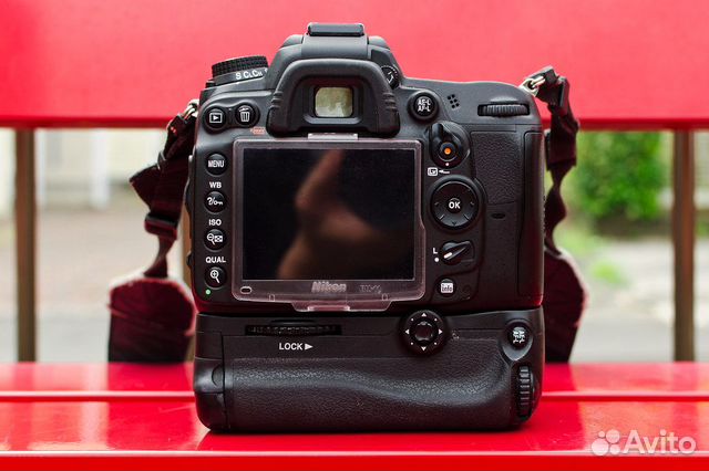 Зеркальный фотоаппарат nikon D7000