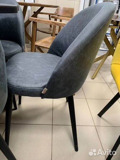 Современный стул для кухни
