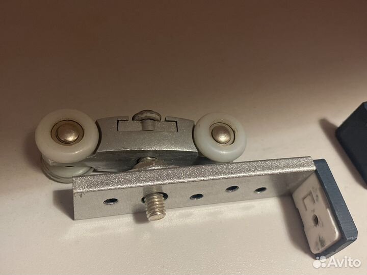 Ролики для раздвижной двери