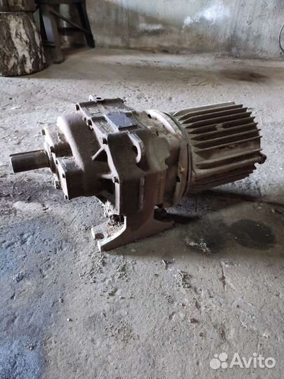 Электродвигатель с редуктором бу