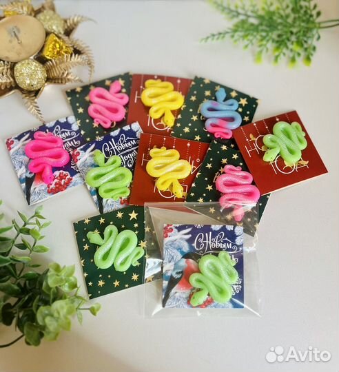 Мини сувенир змея из мыла 2025