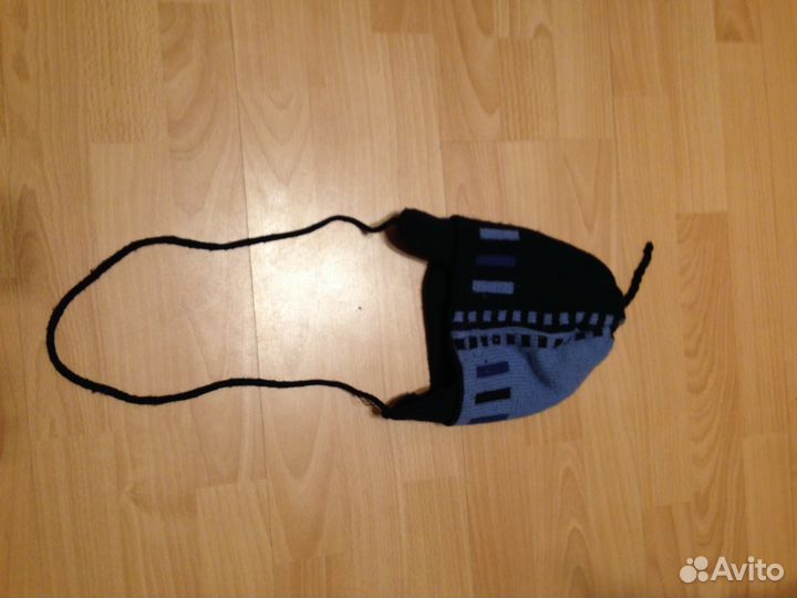 Шапка с помпоном