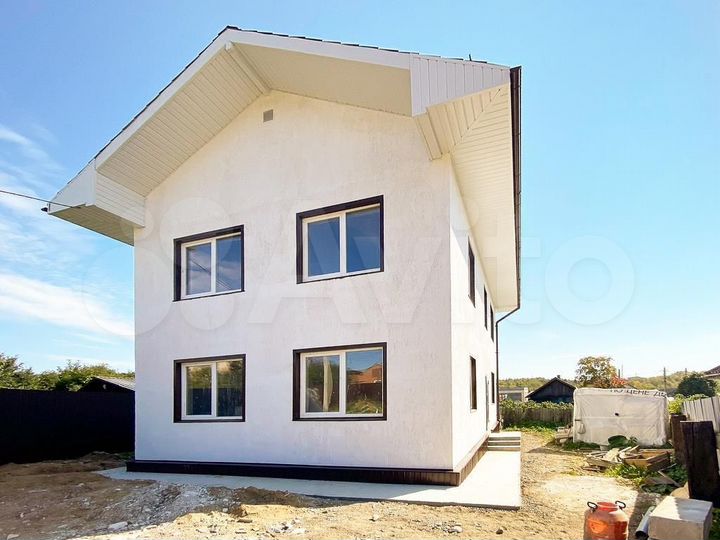 Дом 154 м² на участке 5,6 сот.