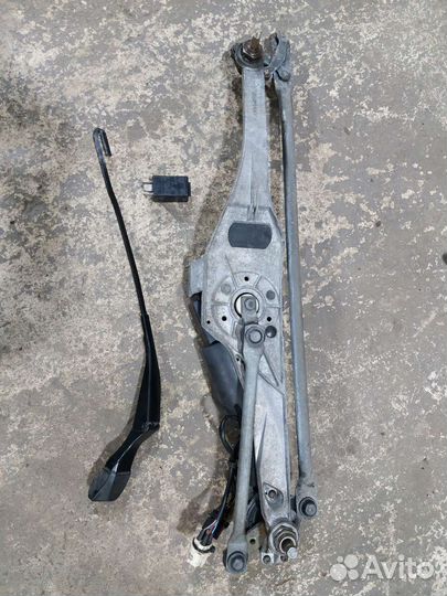 Трапеция стеклоочистителей BMW E34