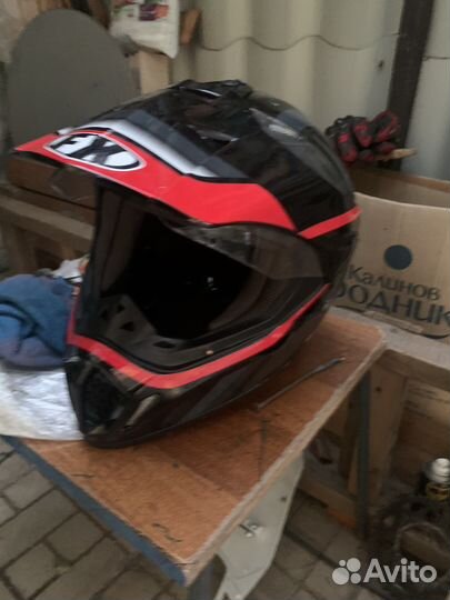 Кроссовый шлем