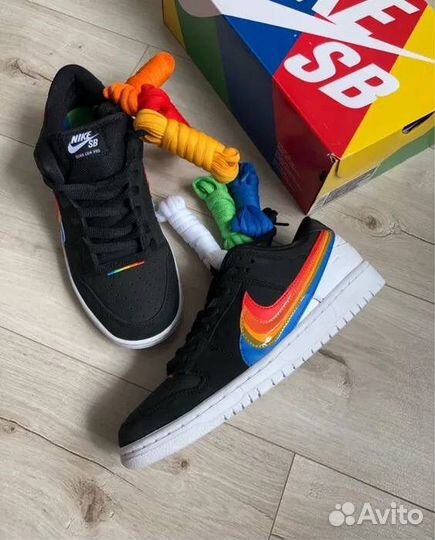 Кроссовки Nike SB Dunk Low Polaroid