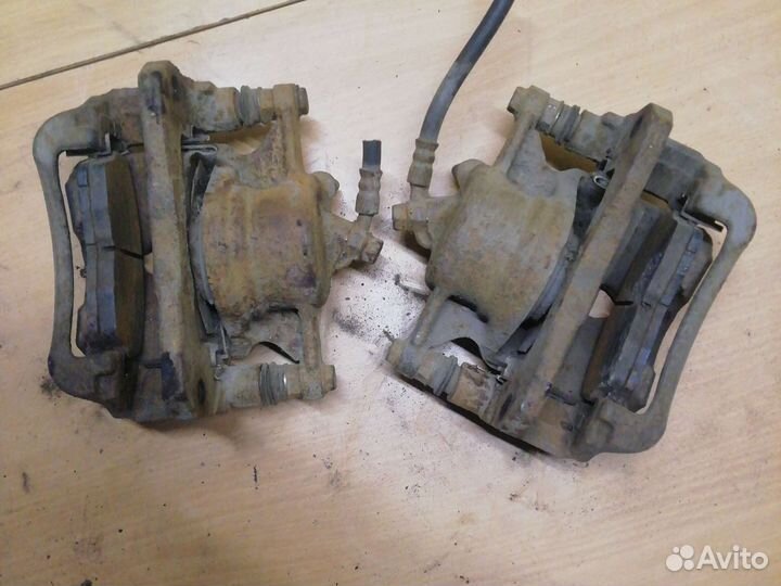 Суппорта передние toyota camry Gracia sxv20