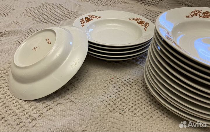 Тарелка СССР полупорционная новая для 1 блюд