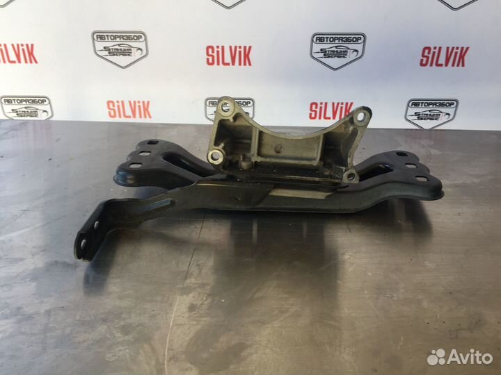 Траверса АКПП мерседес W204