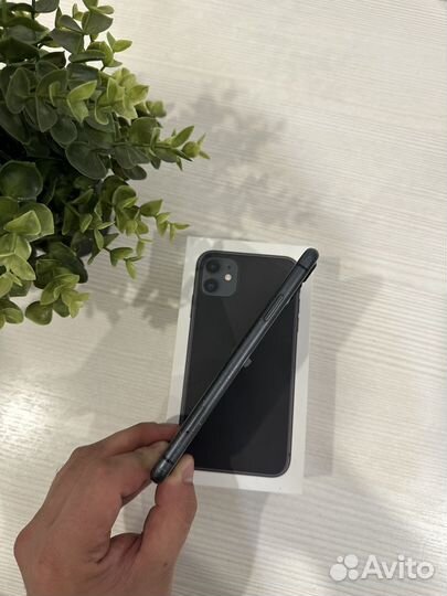 Телефон iPhone 11 64gb