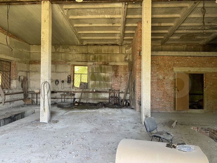 Гараж, > 30 м²