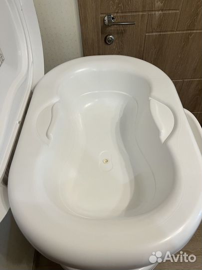 Ванночка для купания и пеленальный стол Mothercare