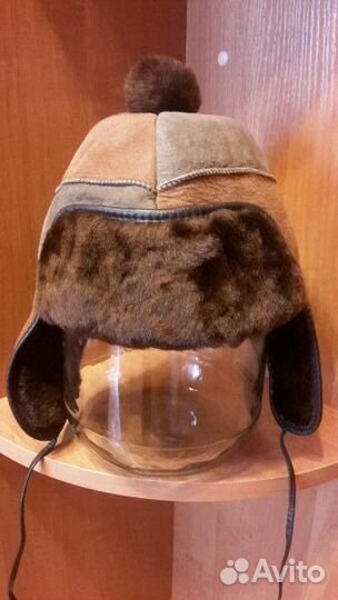 Зимняя шапка на завязках на мальчика