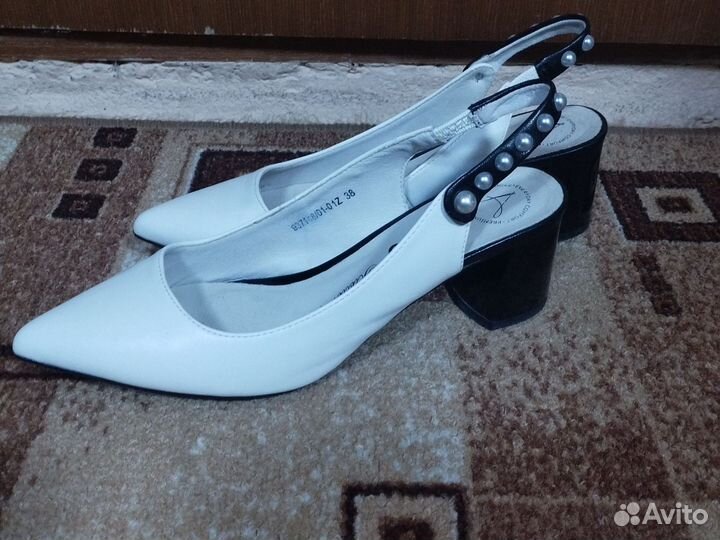 Босоножки женские