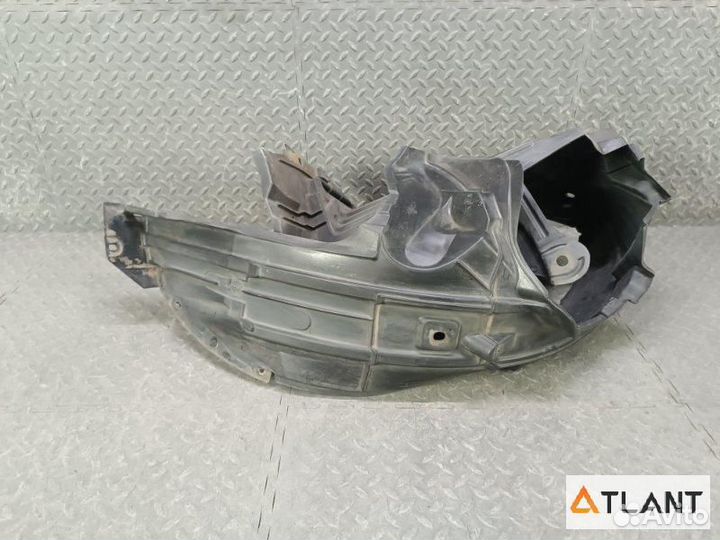 Подкрылок передний правый nissan march