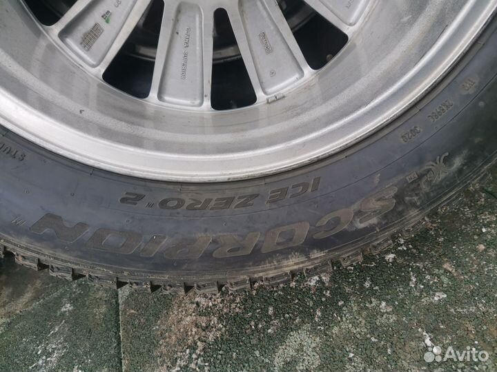 Pirelli Scorpion Ice Zero 2 255/55 R20 110H