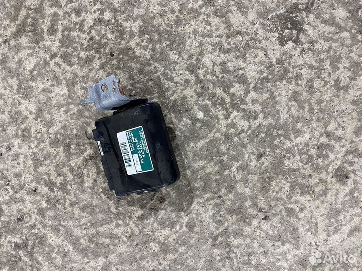 Блок управления приводом toyota land cruiser 200