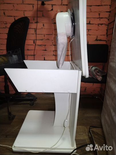 Стол для маникюра