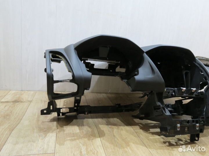 Торпедо Ford Focus 3