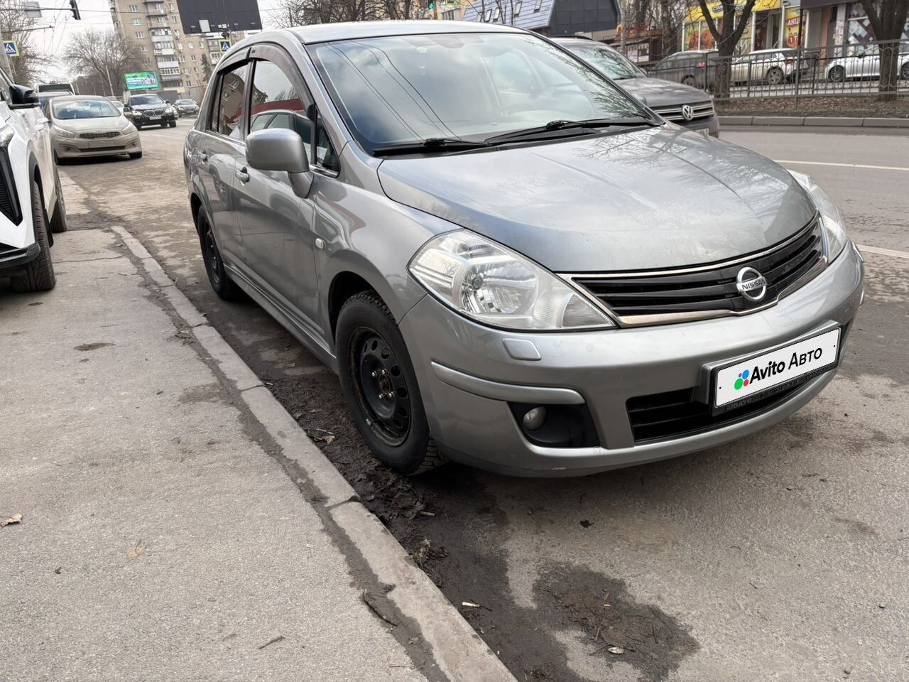 Nissan Tiida: фото владельца