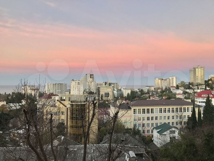 3-к. квартира, 85 м², 1/6 эт.