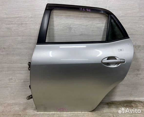 Дверь Toyota Auris E150 задняя левая