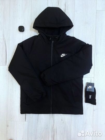 Демисезонная куртка Nike
