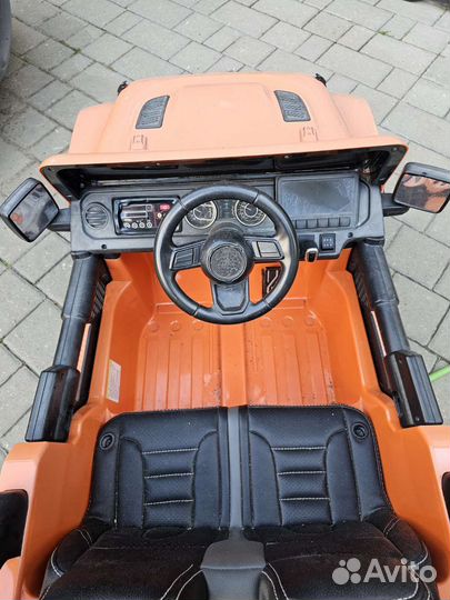 Детский электромобиль Jeep б/у