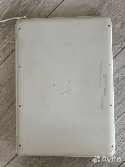 Apple MacBook 2009