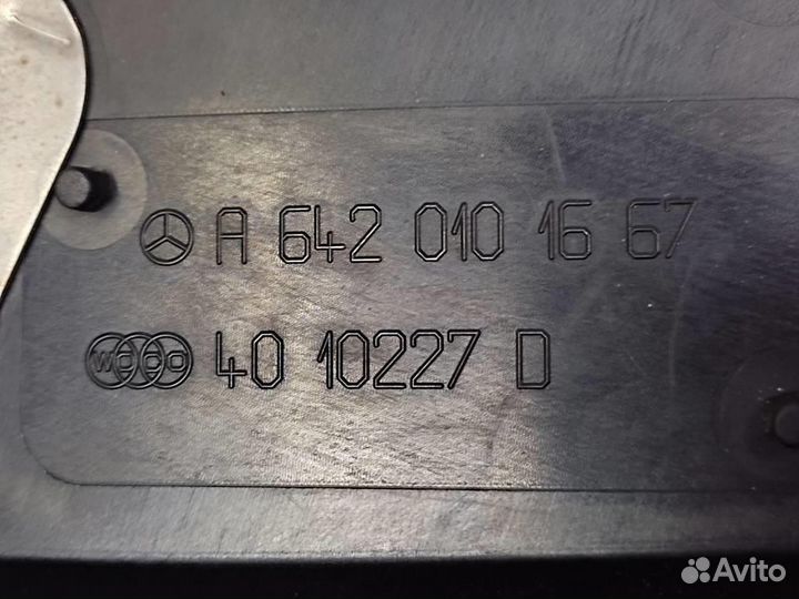 Крышка двигателя декоративная w221 S-class 642