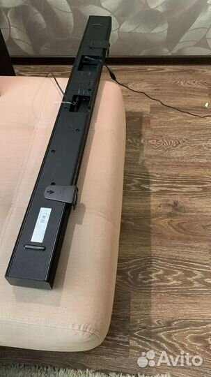 Саундбар Samsung HW-М550 с беспроводным сабвуфером