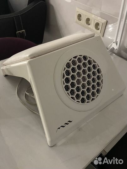 Вытяжка/пылесос маникюрный