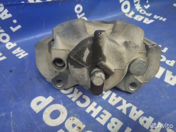 Передний правый суппорт Opel Astra H хэтчбек 2009