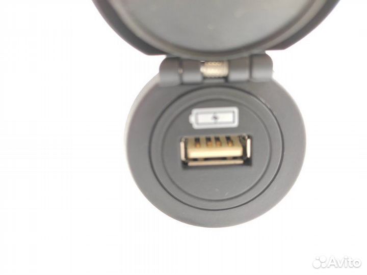 Розетка Land Rover Discovery 5 L462 3.0D 2017