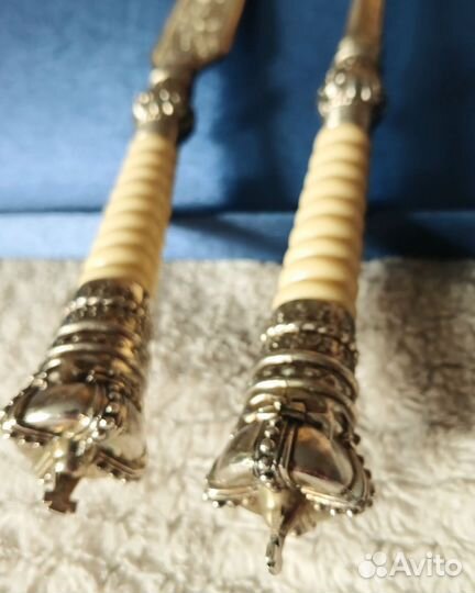 Нож для торта и ложка