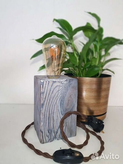 Светильник настольный loft