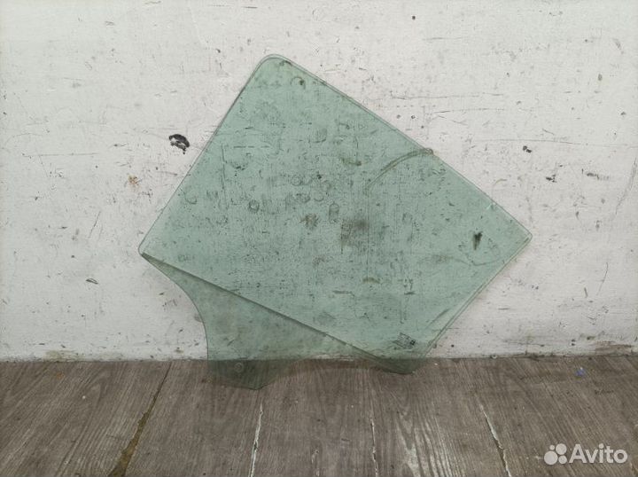 Стекло заднее правое Opel Corsa D 5дв хечбек 2008