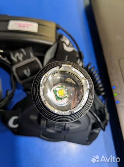 Налобный фонарь очень яркий с аккумуляторами