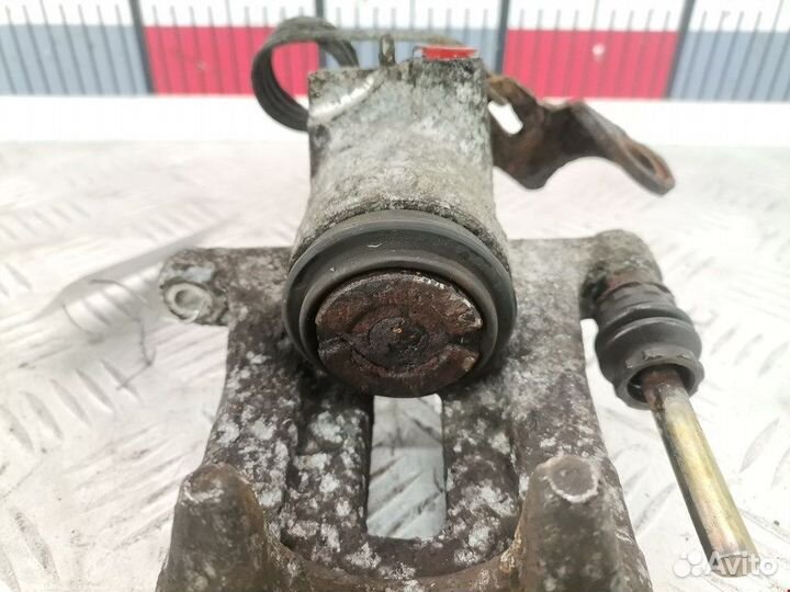 Суппорт задний левый для Volkswagen Passat 5