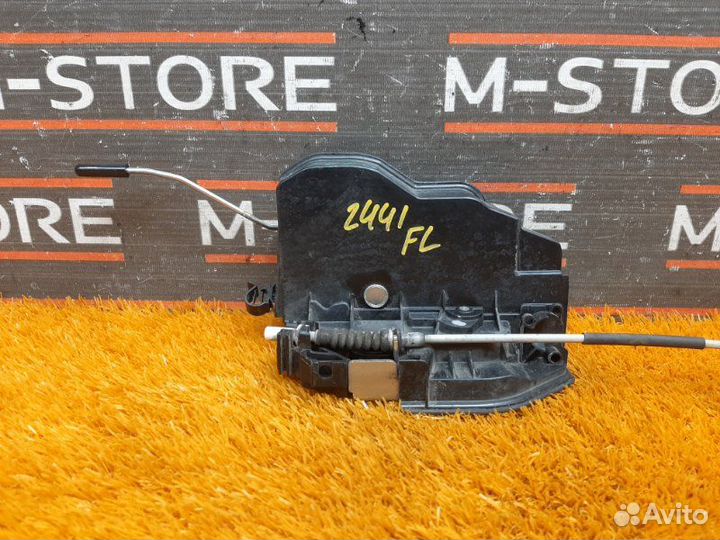 Замок двери передний левый Bmw X5 E70 N52B30A 2007