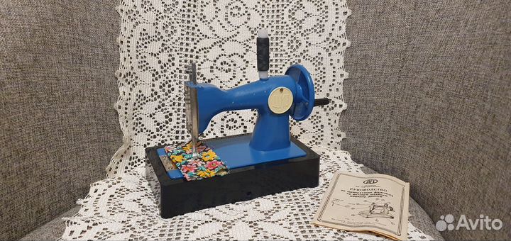 Детская швейная машинка СССР