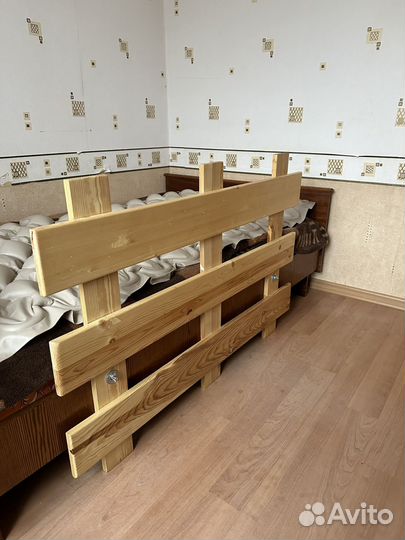 Защитный барьер для взрослой кровати