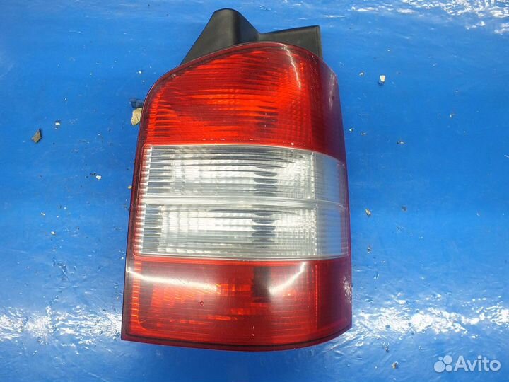 Фонарь задний правый Volkswagen Transporter T5